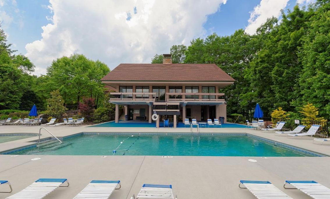 Villa Chestnut Bearadise à Gatlinburg Extérieur photo